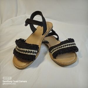 𝅺old Navy Black & White Sandals Kids Size 9